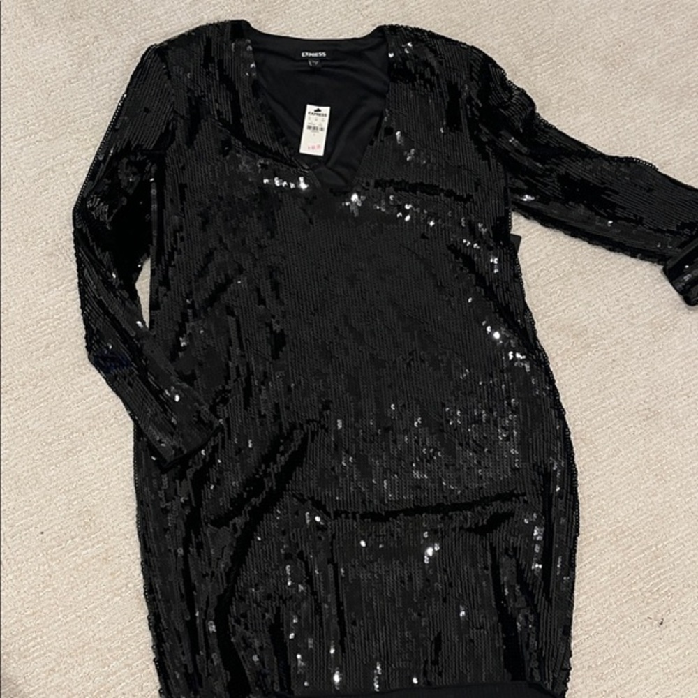 🆕 Express Black Sequin V-Neck Long Sleeve Dress. L. NWT!🎉